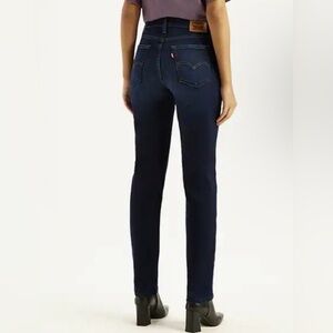 Levi's 511 women medium wash  Blue Slim  Jeans size 32x32 gently used